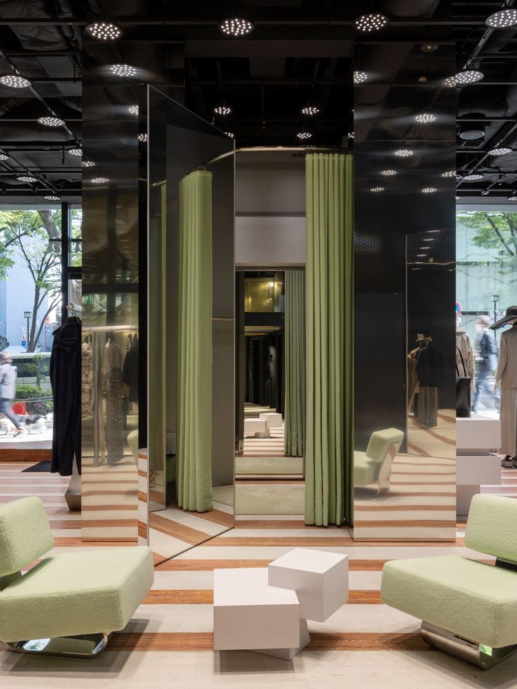 MaxMara 东京塔店 | 现代轻盈室内设计与艺术展示平台