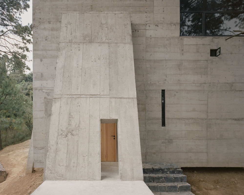 Redefining a Cabin in the Woods: Casa Alferez by Ludwig Godefroy Architecture.