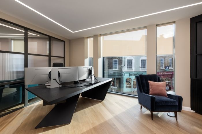 Bear Capital office by Oktra