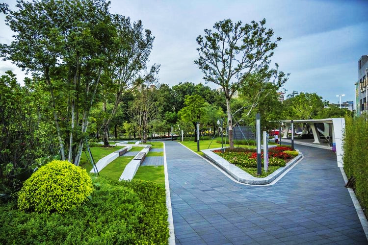 深圳贝尔街心公园 | 科技感十足的口袋公园设计