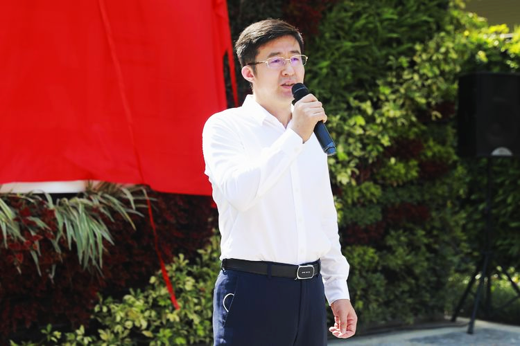 深圳贝尔街心公园 | 科技感十足的口袋公园设计
