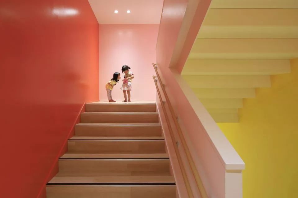 五色斑斓的幼儿园空间设计