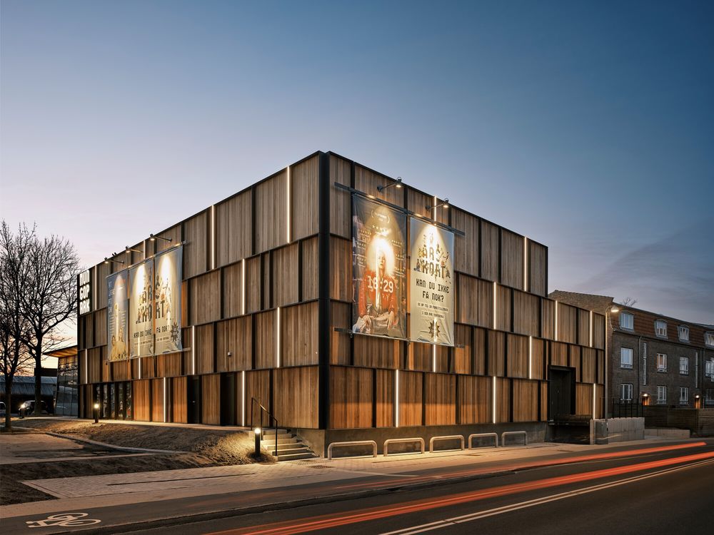 Mungo Park Theatre / Christensen & Co. Architects