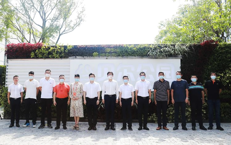 深圳贝尔街心公园 | 科技感十足的口袋公园设计