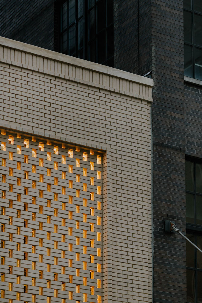 Leica Gallery / Format Architecture Office