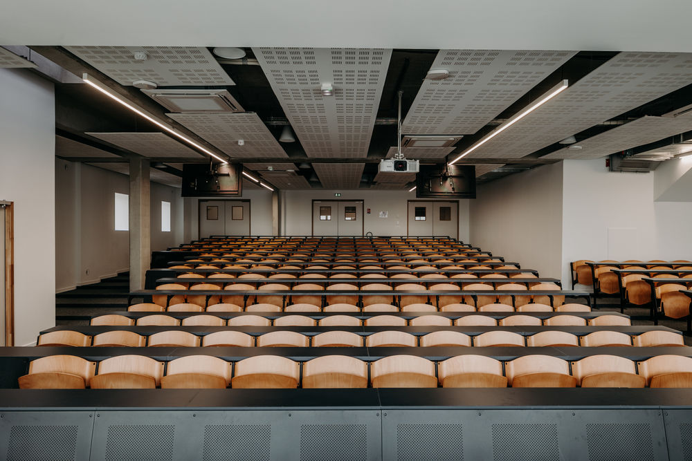 136 Quai des Chartrons / ZW/A zweyacker & associés