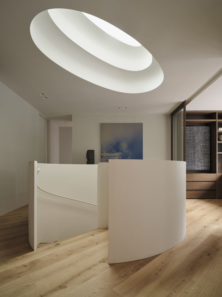 Contemporary Classicism with an Attitude: Monsieur G House in Bellevue Hill by Decus.