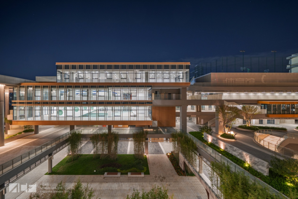 深圳聚龙科学中学 | 活力四溢的校城空间