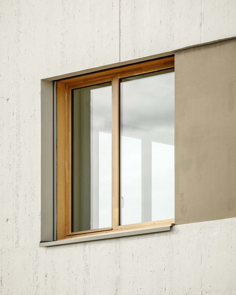 Construction of the high-school college Saint Dominic Savio and a gymnasium in Saint-Julien-les-Villas, France / Atelier Téqui Architects
