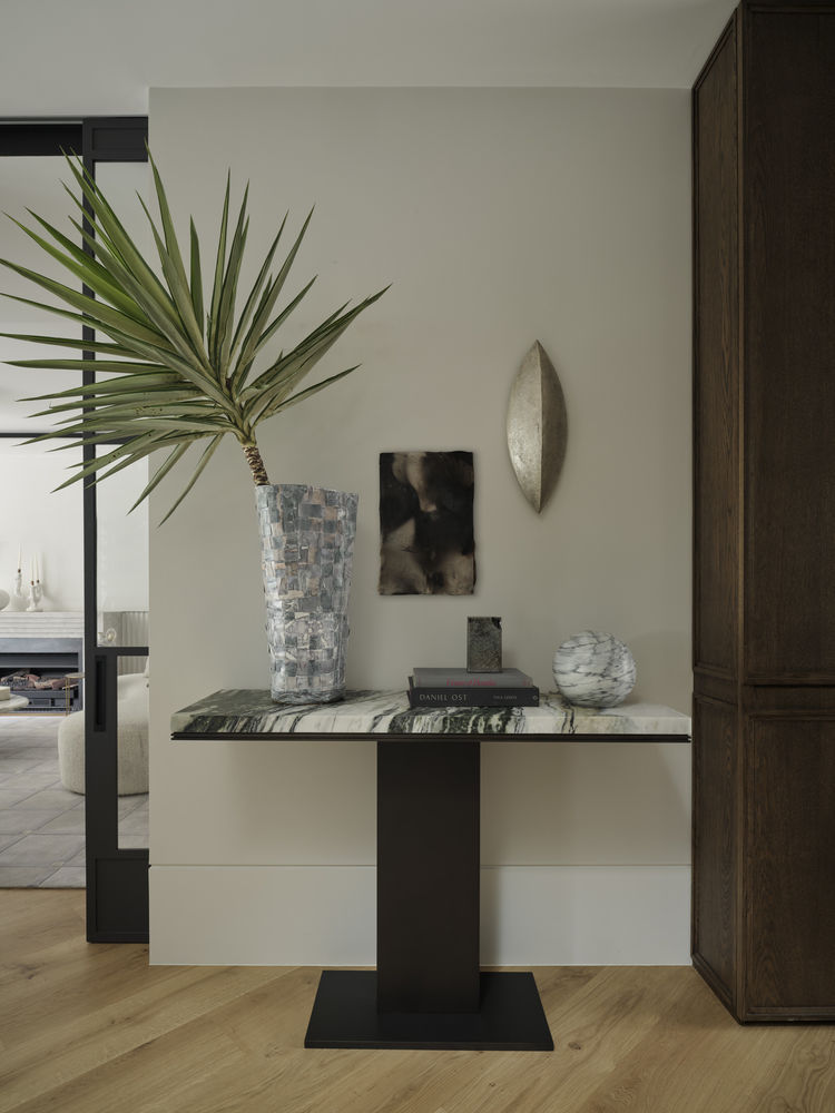 Contemporary Classicism with an Attitude: Monsieur G House in Bellevue Hill by Decus.