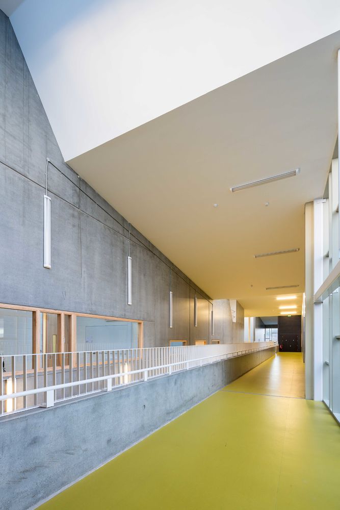 爱尔兰 Coláiste Ailigh 中学——融入自然景观的建筑设计