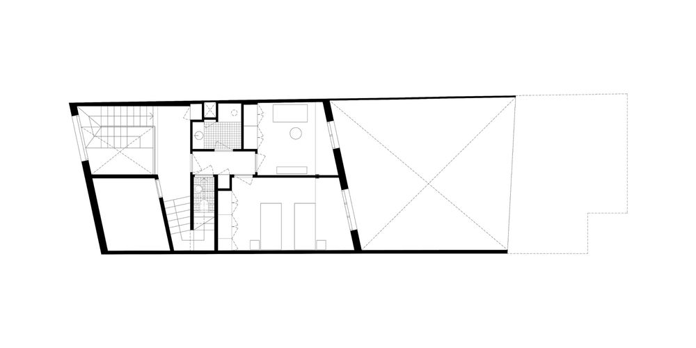 Emphasising the Value of Shadows: House in Barcelona by gr-os.