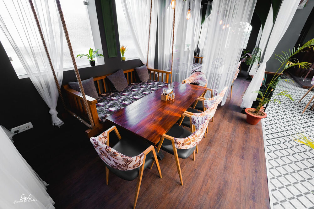 印度简约热带风餐厅 | Intaglio Design Studio 的"Penthouse"