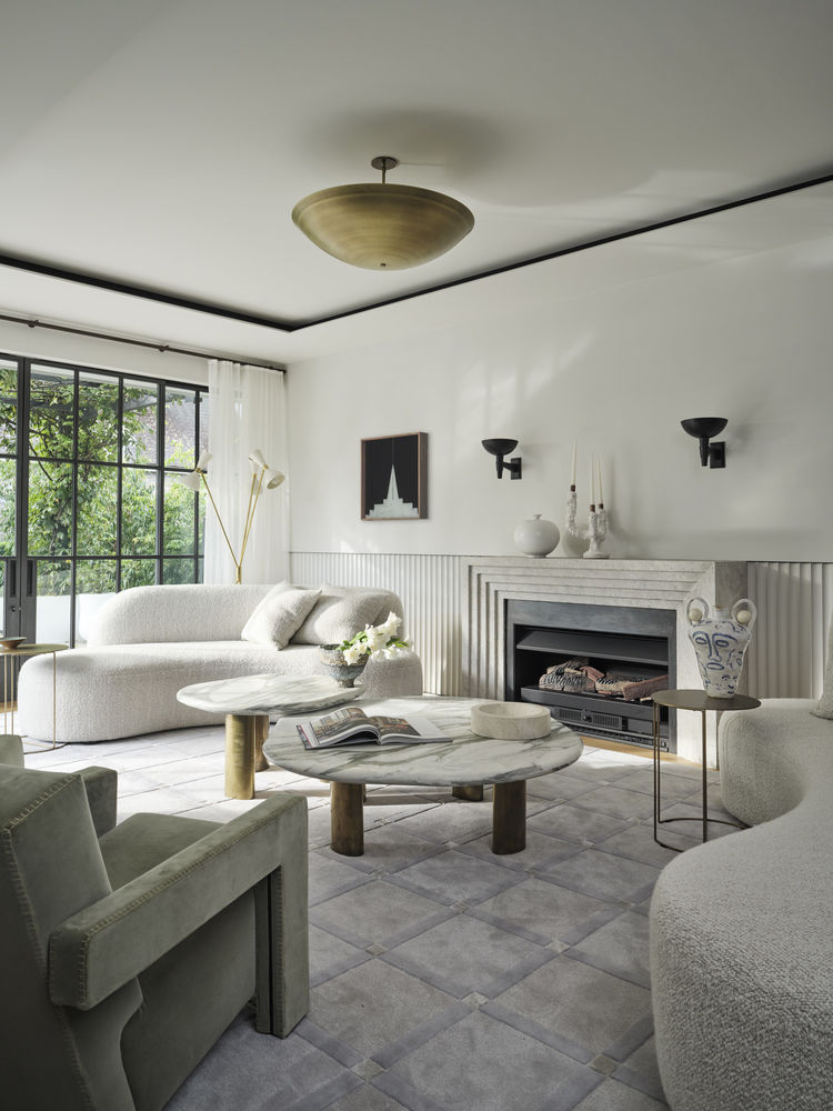 Contemporary Classicism with an Attitude: Monsieur G House in Bellevue Hill by Decus.