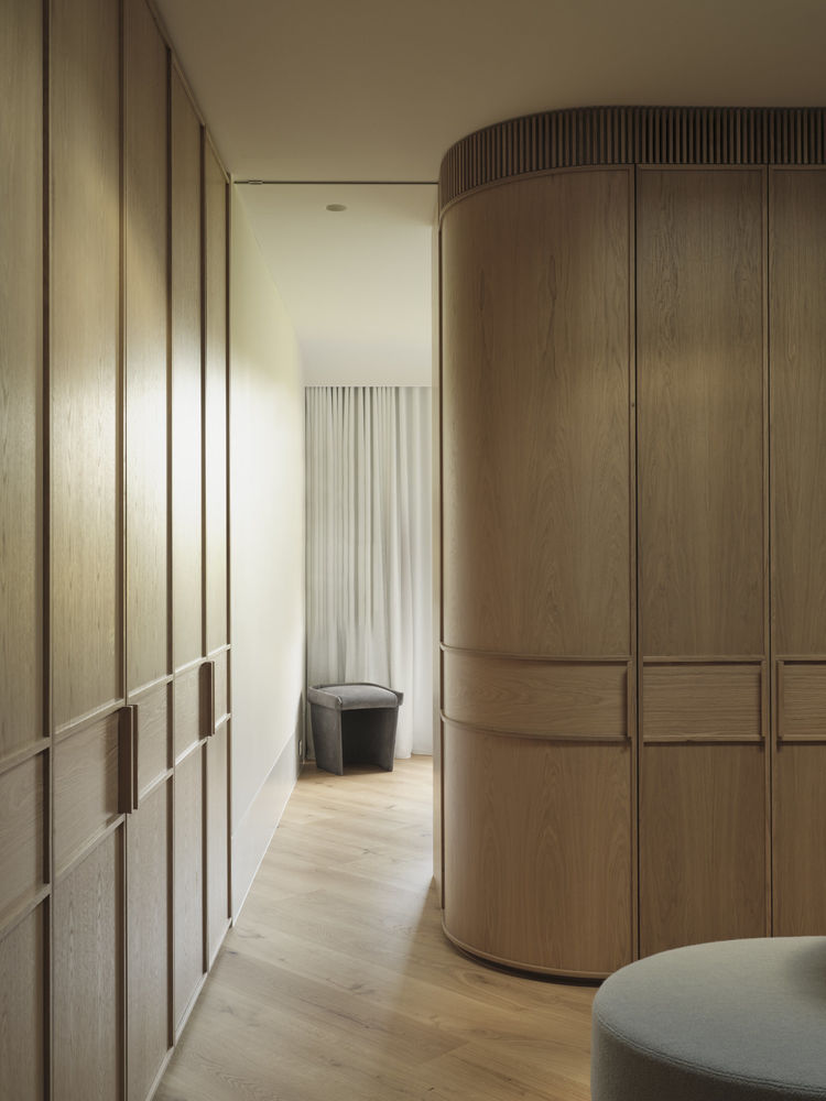 Contemporary Classicism with an Attitude: Monsieur G House in Bellevue Hill by Decus.