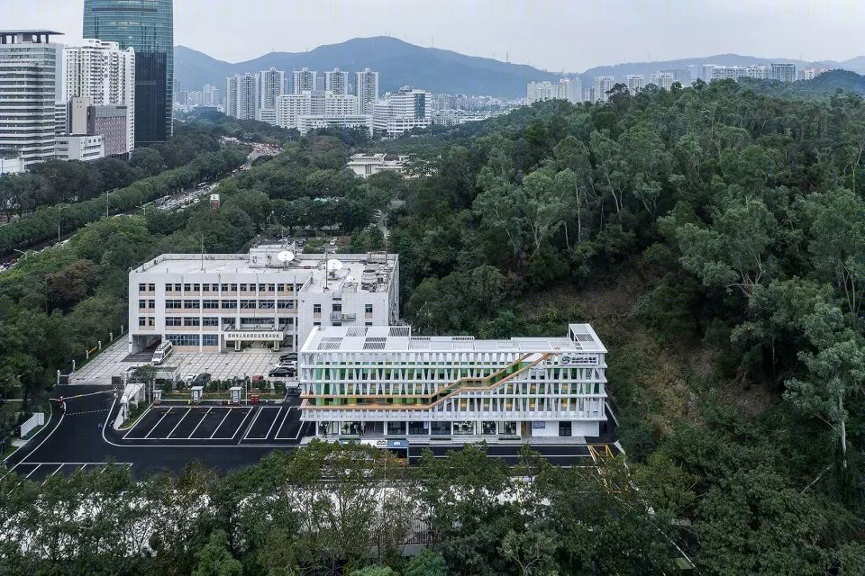 城市交通枢纽改造 | 曲江轻轨站点焕新升级
