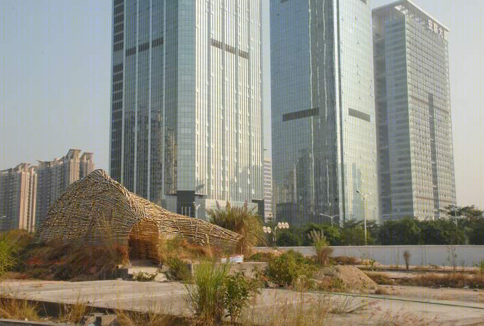 深圳“昆虫竹子景观”诠释废弃工地新生