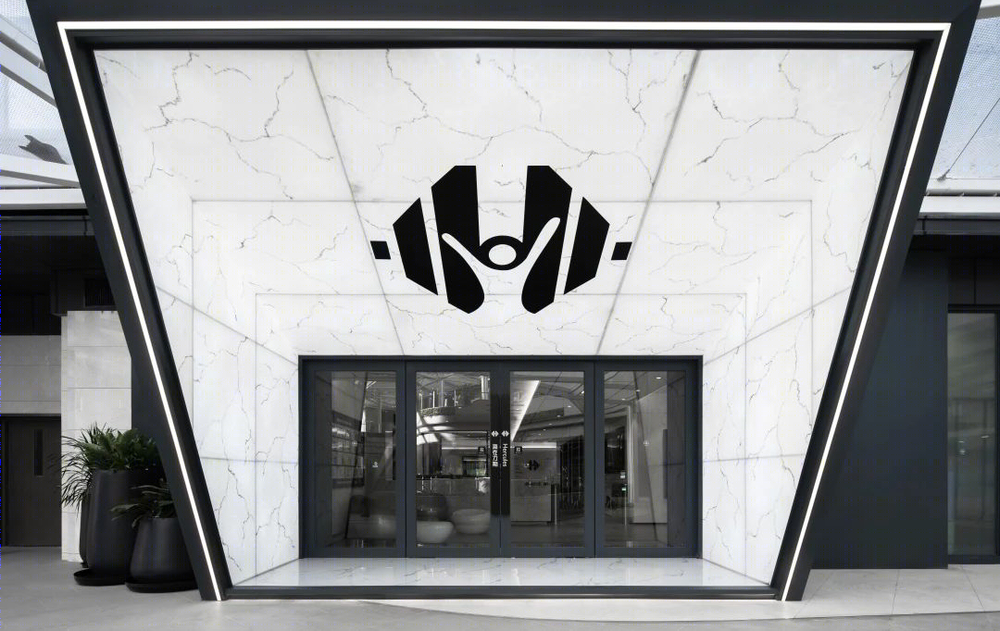 海克力斯健身金地店 | 科技感与光影交织的健身空间