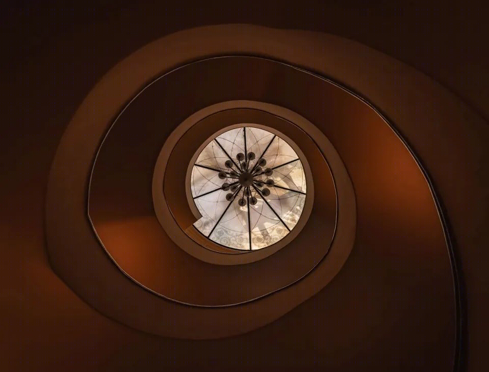 旋转楼梯 | 建筑艺术的灵动音符