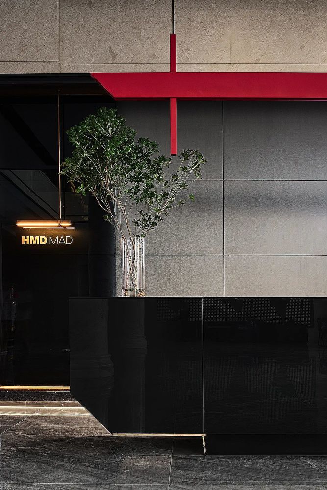 科技魅力 | HMD 机械办公展示空间的美学探索
