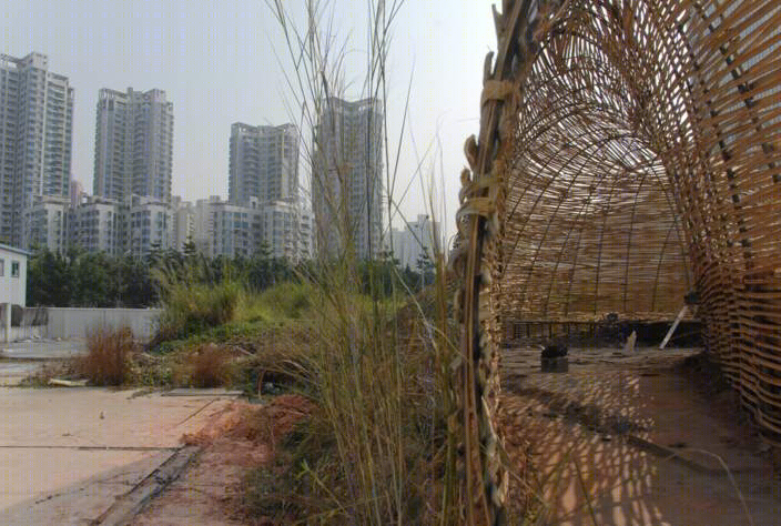 深圳“昆虫竹子景观”诠释废弃工地新生