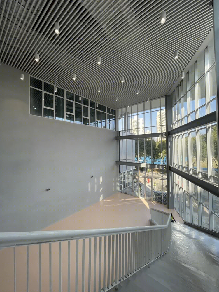 上海市实验学校新建体育中心 | 盒子叠错，空间交互