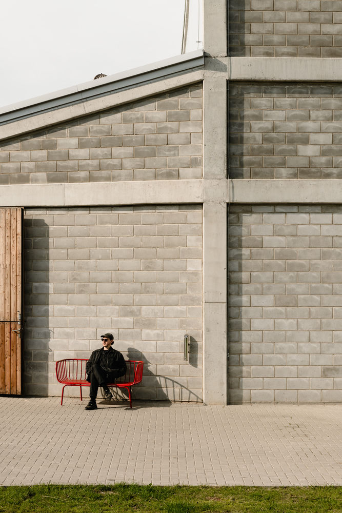 "乡村马厩的现代诠释 | Horse House Stable"