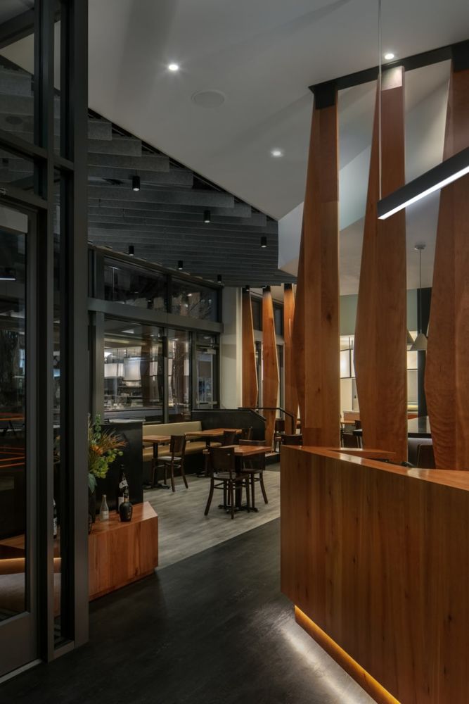 Roth Sheppard Architects 打造 Hapa Sushi Grill 和 Sake Bar | 和谐融合的双重魅力
