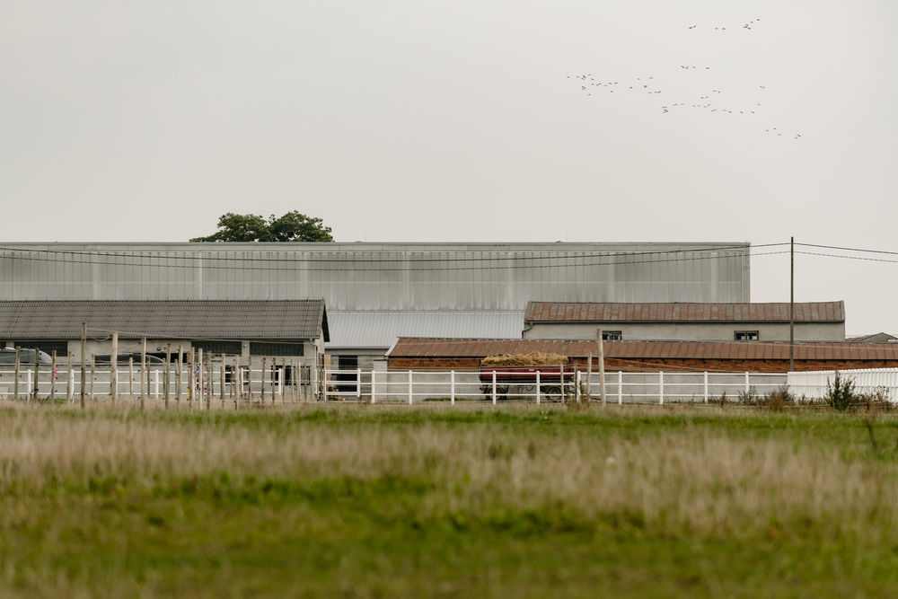"乡村马厩的现代诠释 | Horse House Stable"