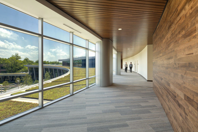 绿意盎然的技术中心—— CenturyLink Technology Center of Excellence