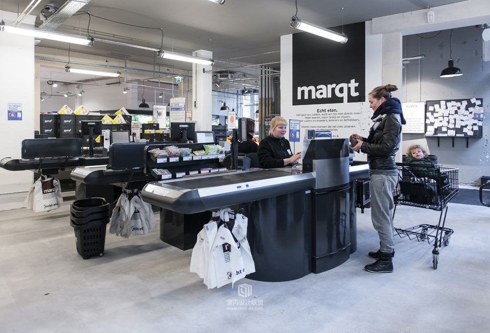 阿姆斯特丹 Marqt 超市 | 极简黑白灰，呈现自然新鲜