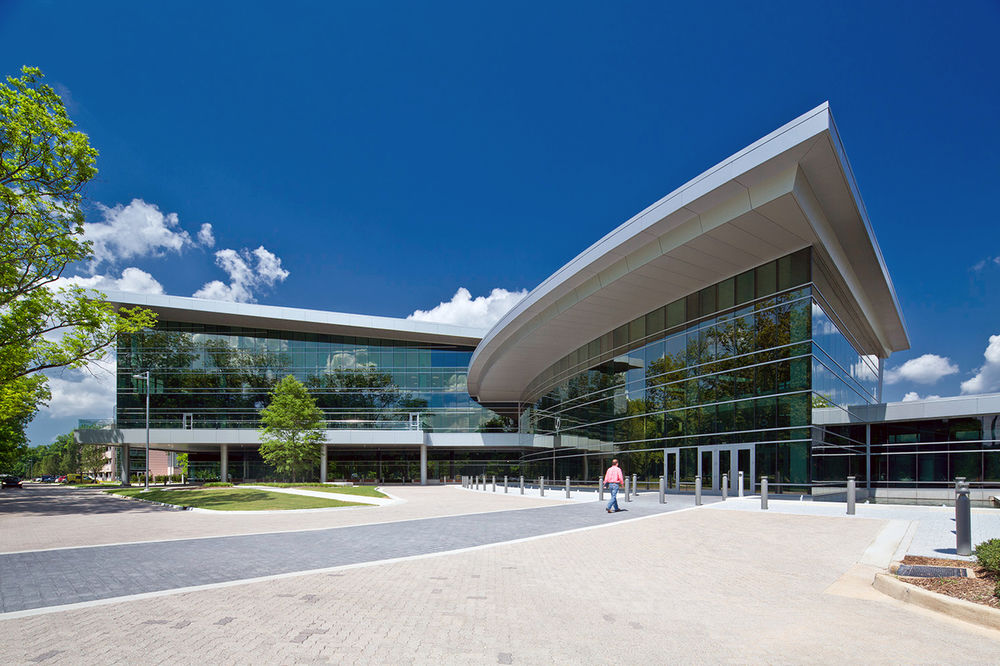 绿意盎然的技术中心—— CenturyLink Technology Center of Excellence