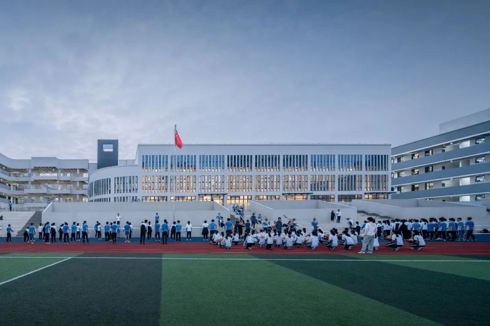 南山麒麟中学改扩建 | 有机链接新旧建筑，活力重塑校园空间