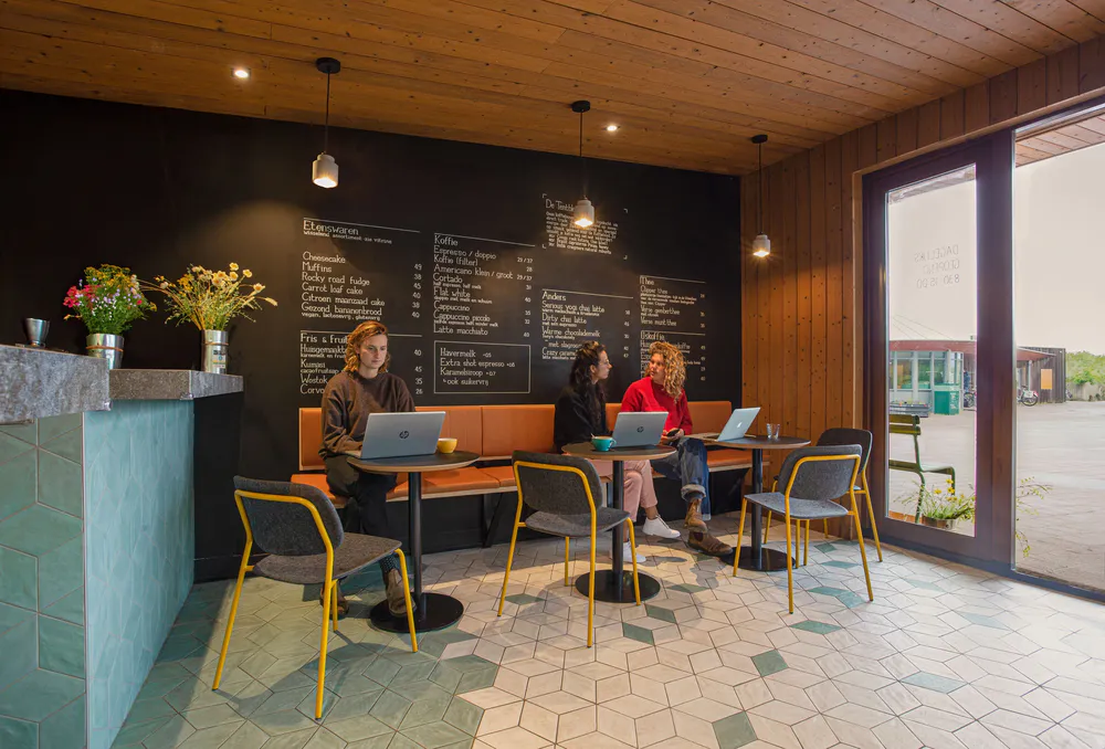 Camping Store & 'De Koffietent'