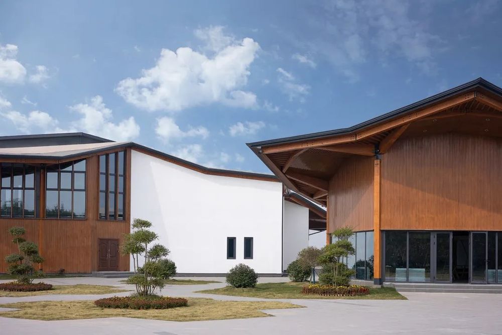 阳信万亩梨园游客服务中心——木结构建筑的诗意绽放