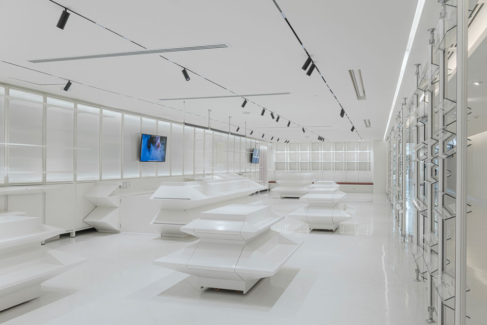 泰国 MOCA 商店 | 折叠书式设计展现泰国智慧