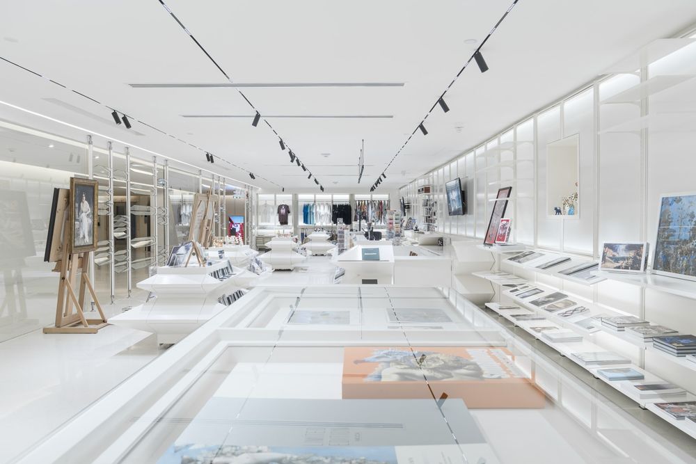 泰国 MOCA 商店 | 折叠书式设计展现泰国智慧