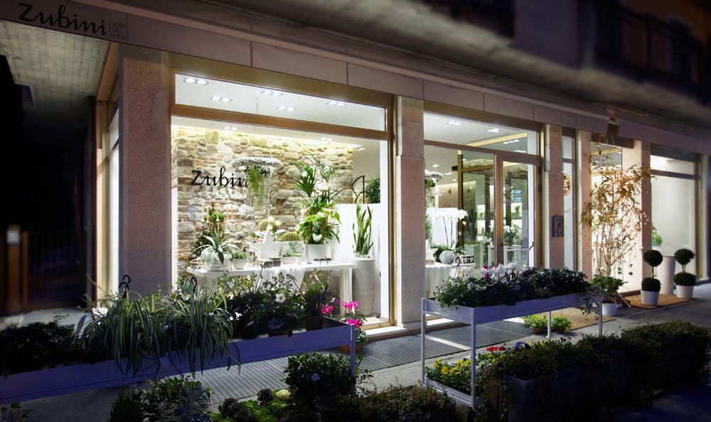 意大利 Zubini 花店，绿色建筑与家居美学的融合