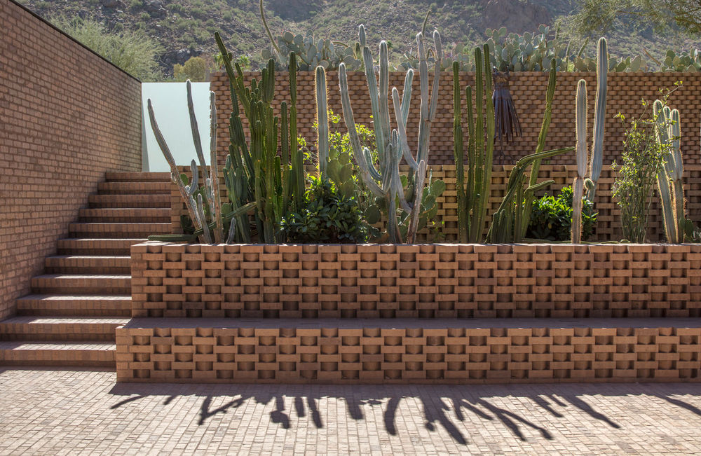Dazzling in the Desert: Ghost Wash House by A-I-R.