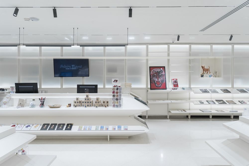 泰国 MOCA 商店 | 折叠书式设计展现泰国智慧