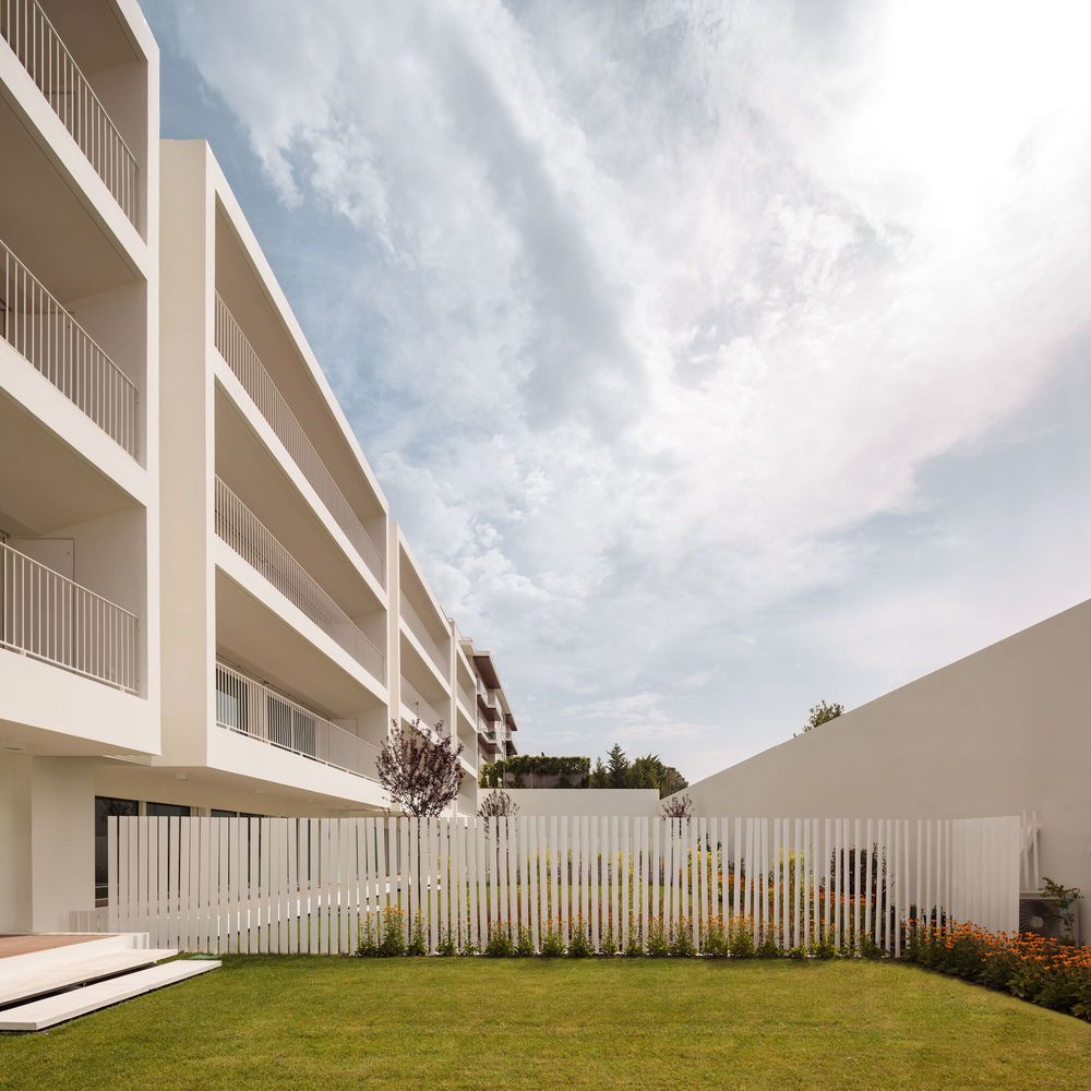 Giestal Building / Saraiva + Associados