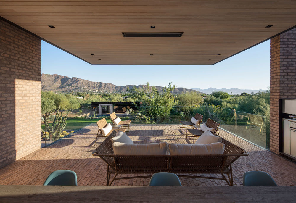 Dazzling in the Desert: Ghost Wash House by A-I-R.