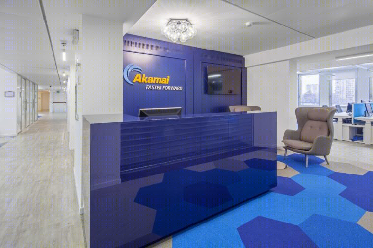 米兰 Akamai 办公室，灵活高效的空间设计