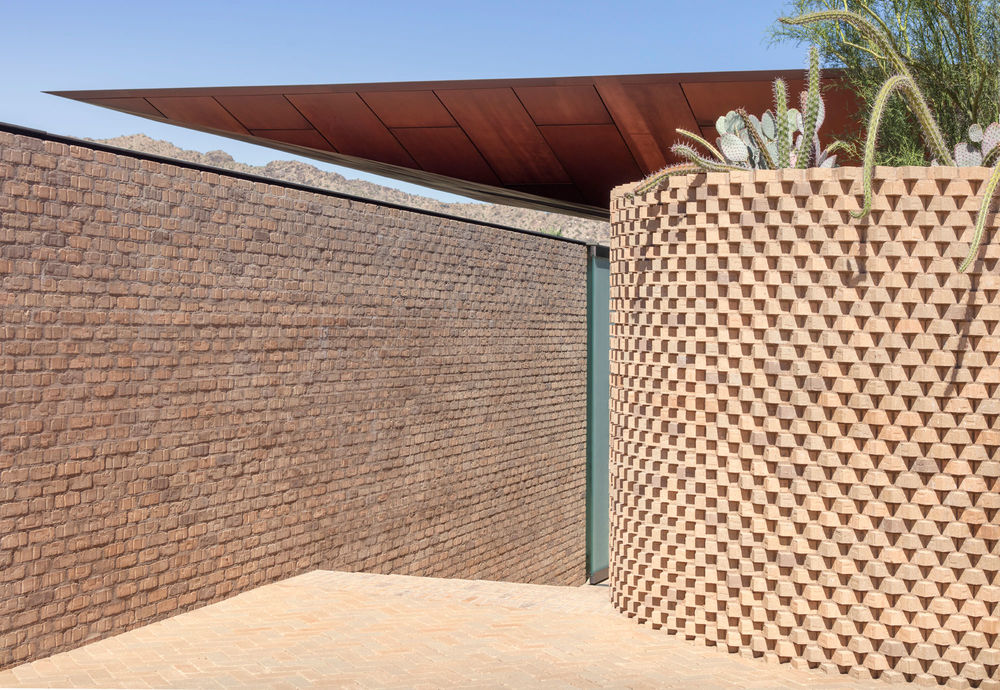 Dazzling in the Desert: Ghost Wash House by A-I-R.