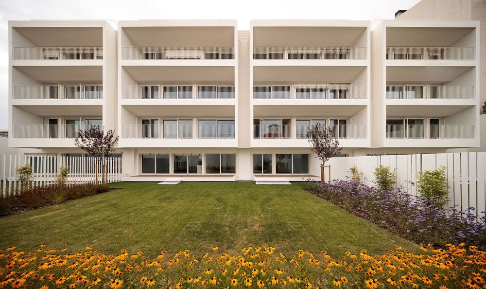 Giestal Building / Saraiva + Associados