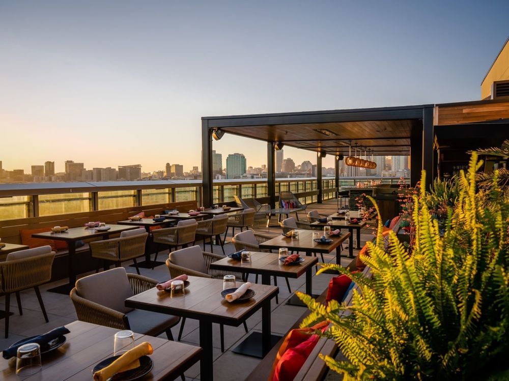 KAIYŌ Rooftop Bar | 热带绿洲般的美食逃逸