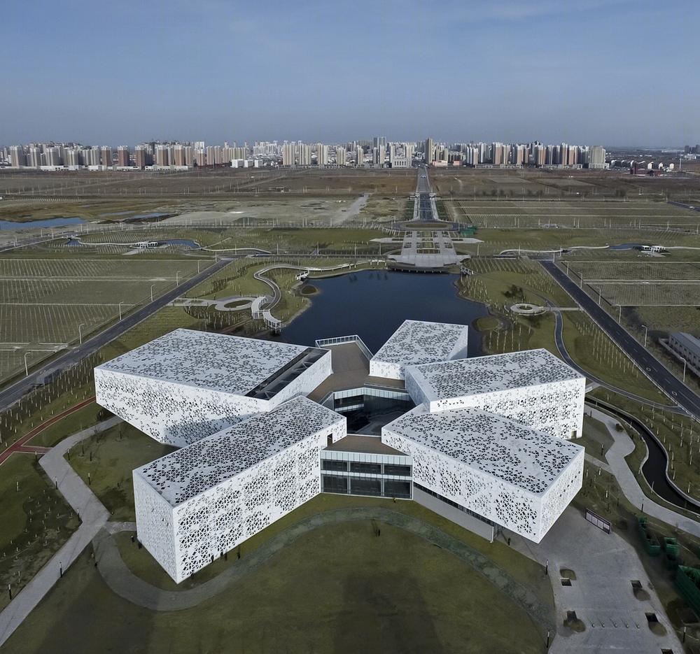 南开大学津南校区学生活动中心——自然与建筑的诗意对话