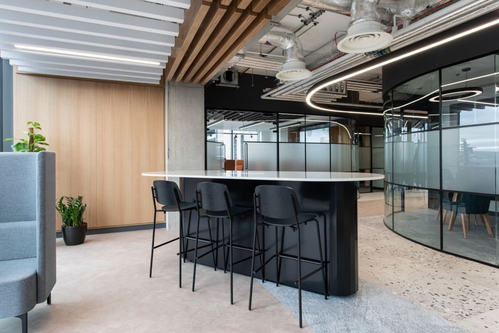 MCS Group Belfast 办公室设计 | 打造灵活多元的工作空间