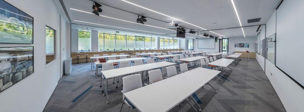 M Moser Associates 打造绿色生态总部办公室
