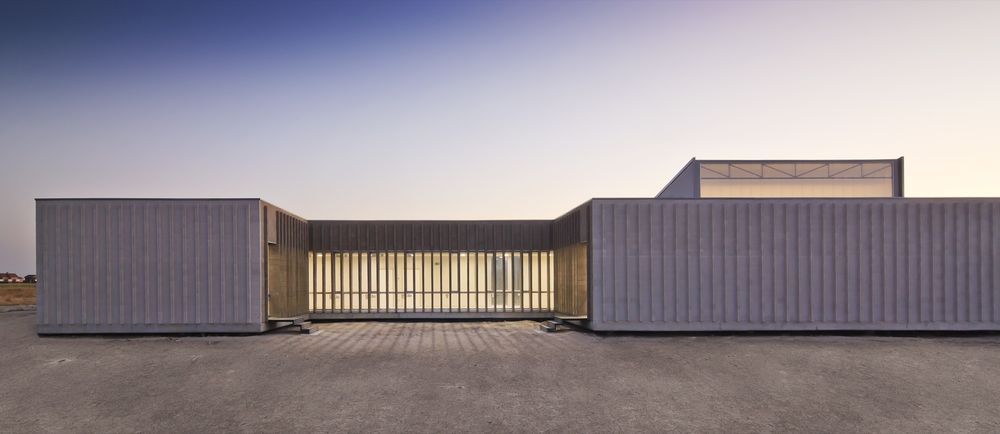 Óscar Miguel Ares Álvarez 打造温馨养老院——Housing for the Elderly